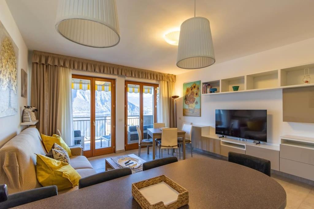 Wraparound Lake Views Bellavista Residence Campione dʼItalia Exterior foto